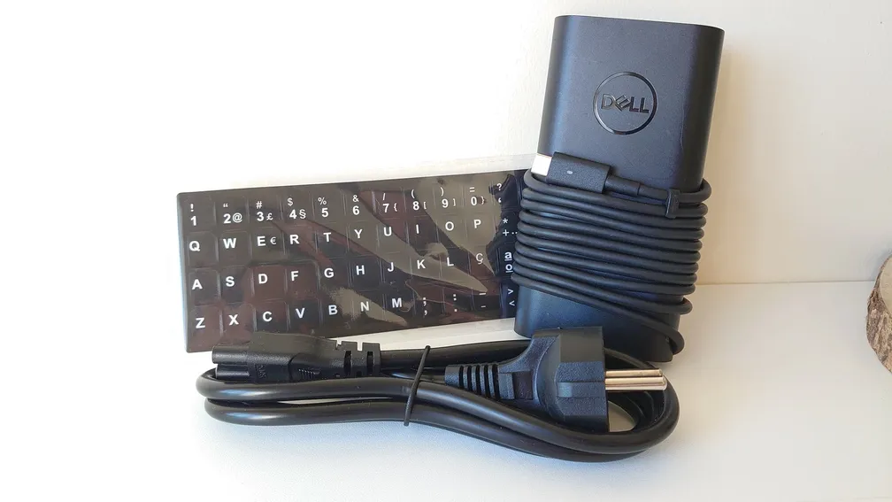 Dell Latitude 7210 2-in-1 12.3" Touch i7 16GB/512GB - Image 8