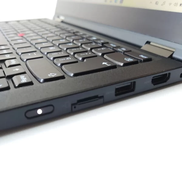Lenovo ThinkPad X390 Yoga